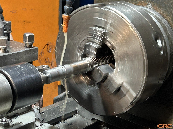 универсальный токарный станок